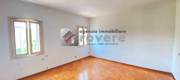 Вилла с 2 спальнями в Тревизо, Италия № 275203 15