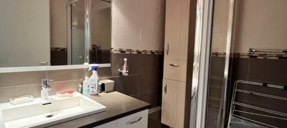 Apartamento de 2 dormitorios en Cergy, France No. 178642 12