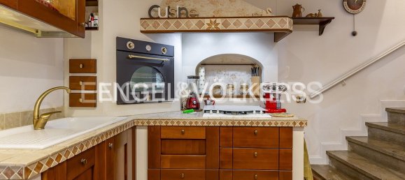 2 bedrooms House in Rome, Italy No. 127299 12