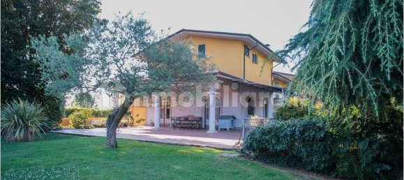 5 bedrooms Villa in Maclodio, Italy No. 337520 16