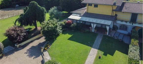 5 bedrooms Villa in Maclodio, Italy No. 337520 24