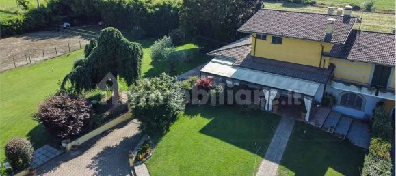5 bedrooms Villa in Maclodio, Italy No. 337520 25