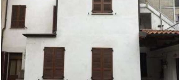 8-Zimmer Haus in Sannazzaro de' Burgondi, Italy, Nr. 193994 12