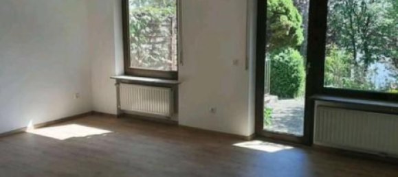 Adosado de 2 dormitorios en Hof, Germany No. 276693 2