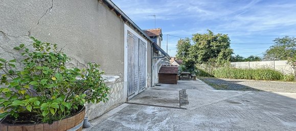 2 bedrooms House in Loir-et-Cher, France No. 264002 4