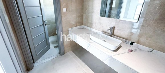 Villa T5 em Umm Suqeim, UAE N.º 99866 10