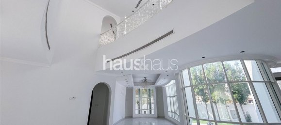 Villa T5 em Umm Suqeim, UAE N.º 99866 11