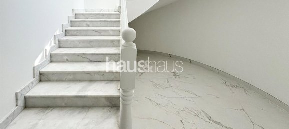 Villa T5 em Umm Suqeim, UAE N.º 99866 17