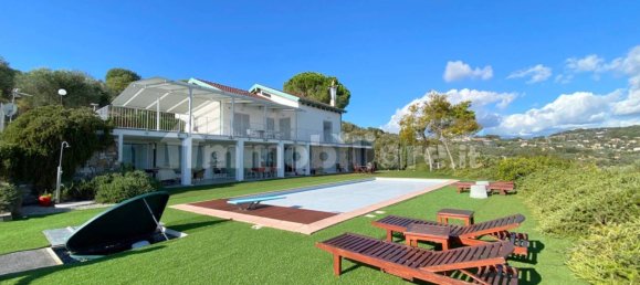 Вилла с 4 спальнями в Диано Марина, Италия № 110587 13