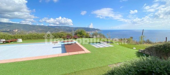 Вилла с 4 спальнями в Диано Марина, Италия № 110587 5