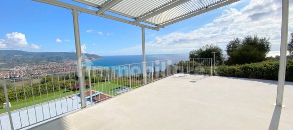 Вилла с 4 спальнями в Диано Марина, Италия № 110587 9