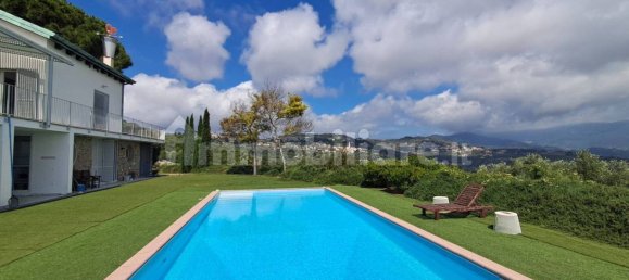 Вилла с 4 спальнями в Диано Марина, Италия № 110587 4