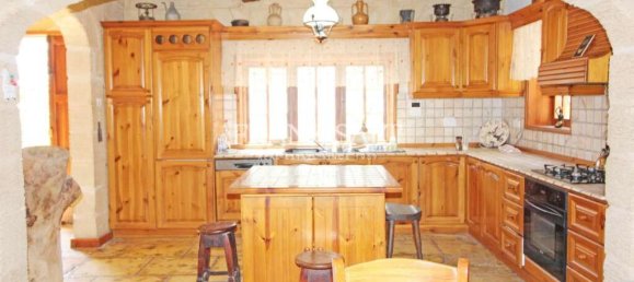 3 bedrooms Farm in Mtarfa, Malta No. 1549 9