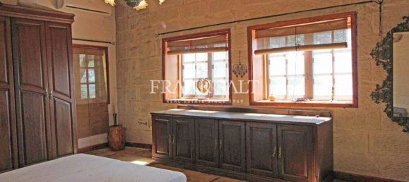 3 bedrooms Farm in Mtarfa, Malta No. 1549 14