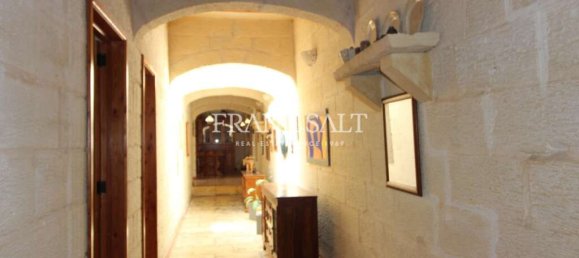 3 bedrooms Farm in Mtarfa, Malta No. 1549 16