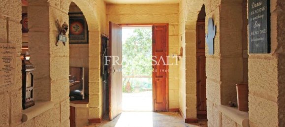 3 bedrooms Farm in Mtarfa, Malta No. 1549 11
