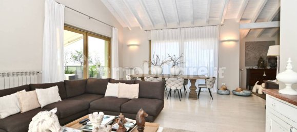 Пентхаус с 2 спальнями в Парабьяго, Италия № 313000 9