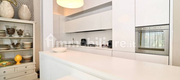 Пентхаус с 2 спальнями в Парабьяго, Италия № 313000 16