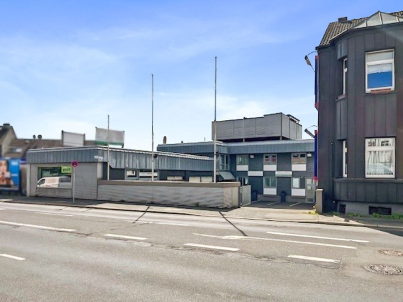 12-salle Bâtiment à Remscheid, Germany No. 8093