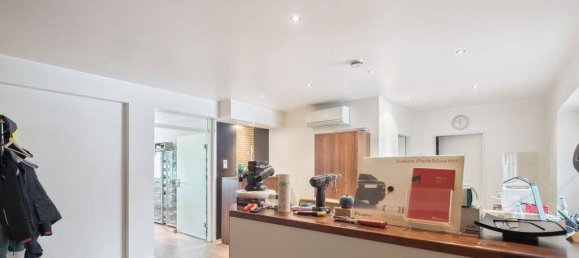 12-salle Bâtiment à Remscheid, Germany No. 8093 14