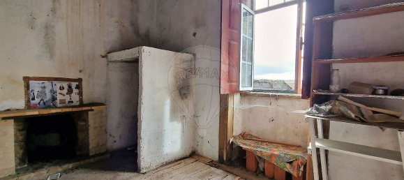 Casa de 4 dormitorios en Sabugal, Portugal No. 20360 8