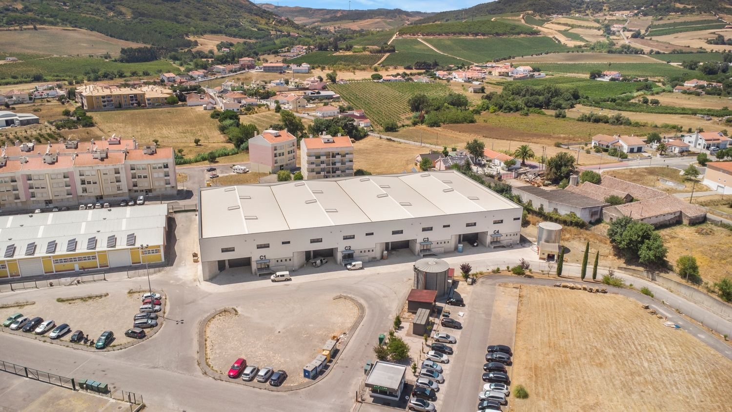 Almacén en Arruda dos Vinhos, Portugal 4200 m² No. 261959