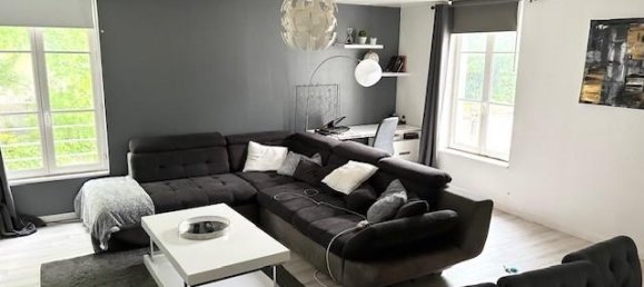 341m² Building in Laon, France No. 259091 3