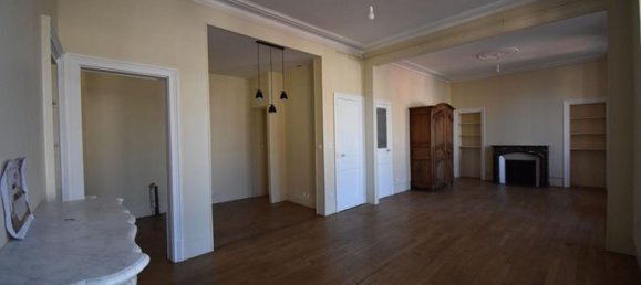 2 bedrooms Apartment in Nevers, France No. 359703 2