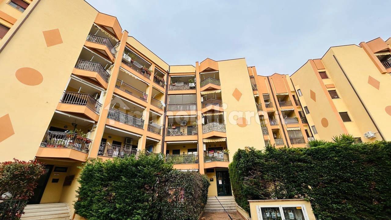 2 غرف نوم شقة في Paola, Italy رقم 343640