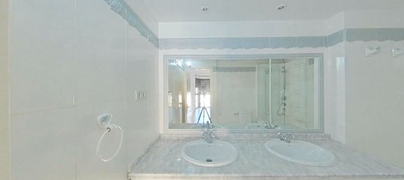 3 bedrooms Apartment in Madrid, Spain No. 137392 15