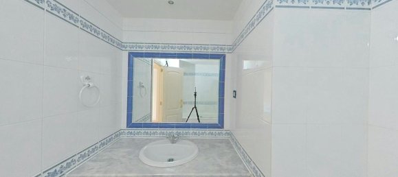 3 bedrooms Apartment in Madrid, Spain No. 137392 14