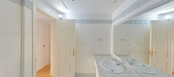 3 bedrooms Apartment in Madrid, Spain No. 137392 20