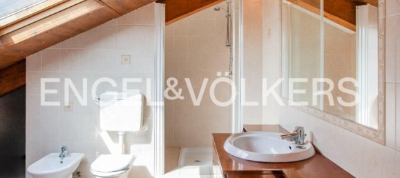 Вилла с 3 спальнями в Калоссо, Италия № 109134 8