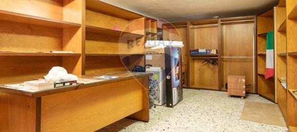 Дом с 2 спальнями в Санта Мария Нуова, Италия № 308699 5