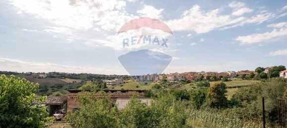 Дом с 2 спальнями в Санта Мария Нуова, Италия № 308699 6