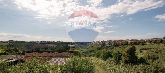 Дом с 2 спальнями в Санта Мария Нуова, Италия № 308699 20