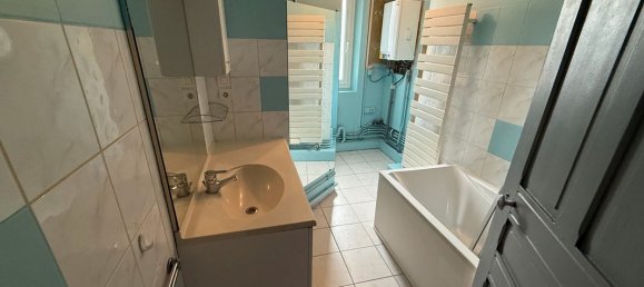 Apartamento de 3 dormitorios en Remiremont, France No. 322738 3