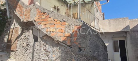 7غرفة منزل في Santa Teresa di Riva, Italy رقم 20001 20