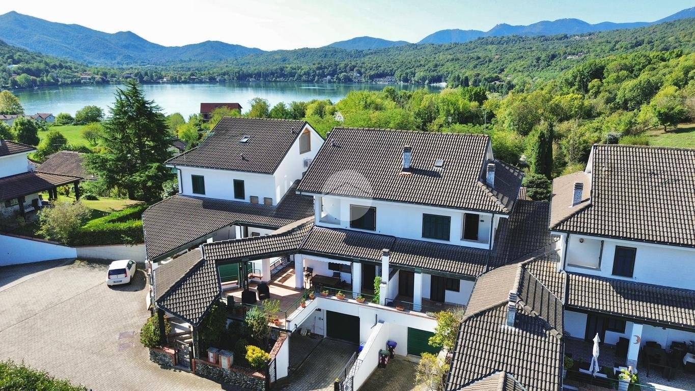 2 Schlafzimmer Villa in Avigliana, Italy, Nr. 386477