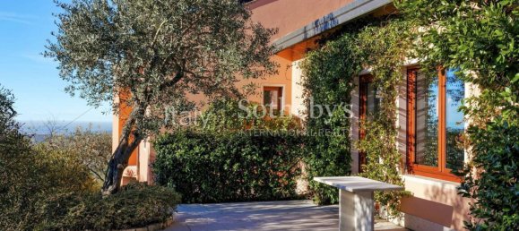 4 bedrooms Villa in Soave, Italy No. 175506 9