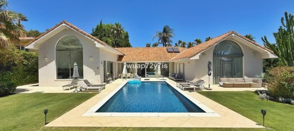 5 غرف نوم فيلا في Cadiz, Spain رقم 182706 20