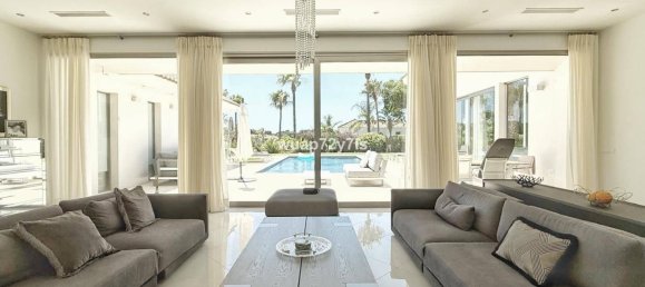 5 غرف نوم فيلا في Cadiz, Spain رقم 182706 19