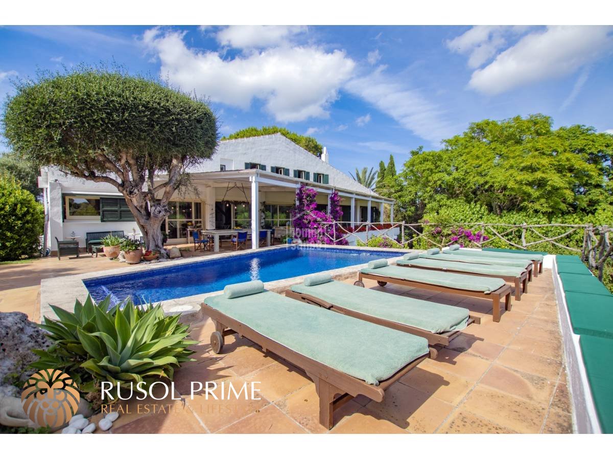 5 bedrooms Villa in Alaior, Spain No. 5037