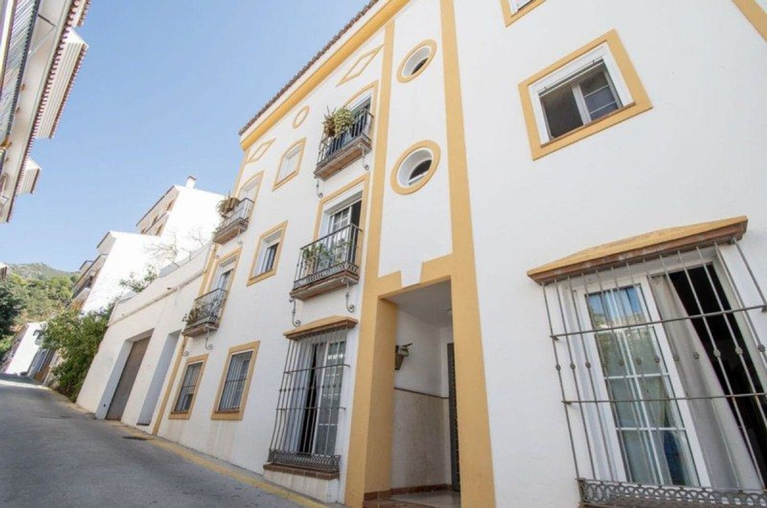 2 bedrooms Apartment in Ojen, Spain No. 207422