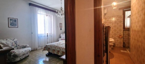 Apartamento de 4 habitaciónes en Viterbo, Italy No. 11581 4
