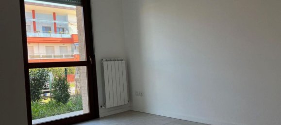 5 bedrooms Apartment in Fano, Italy No. 374082 4