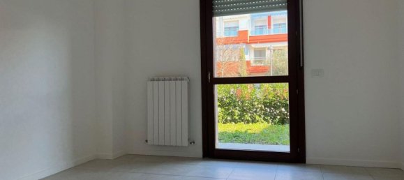 5 bedrooms Apartment in Fano, Italy No. 374082 3