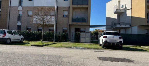 5 bedrooms Apartment in Fano, Italy No. 374082 2