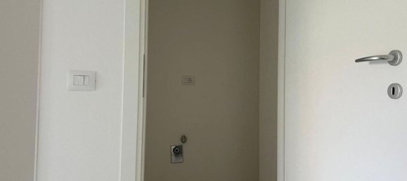 5 bedrooms Apartment in Fano, Italy No. 374082 8