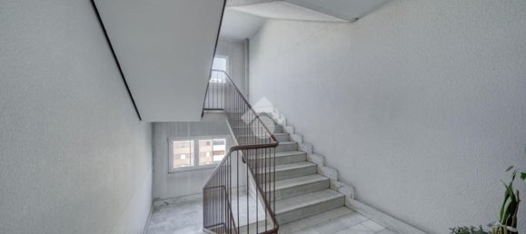 4 bedrooms Apartment in Turin, Italy No. 339593 25